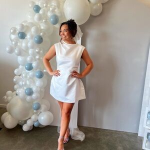 Odd Muse Satin Straight Neck